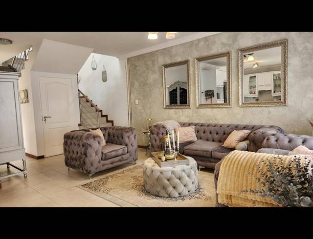 3 BEDROOM TOWNHOUSE FOR SALE IN MOOIKLOOF RIDGE ESTATE